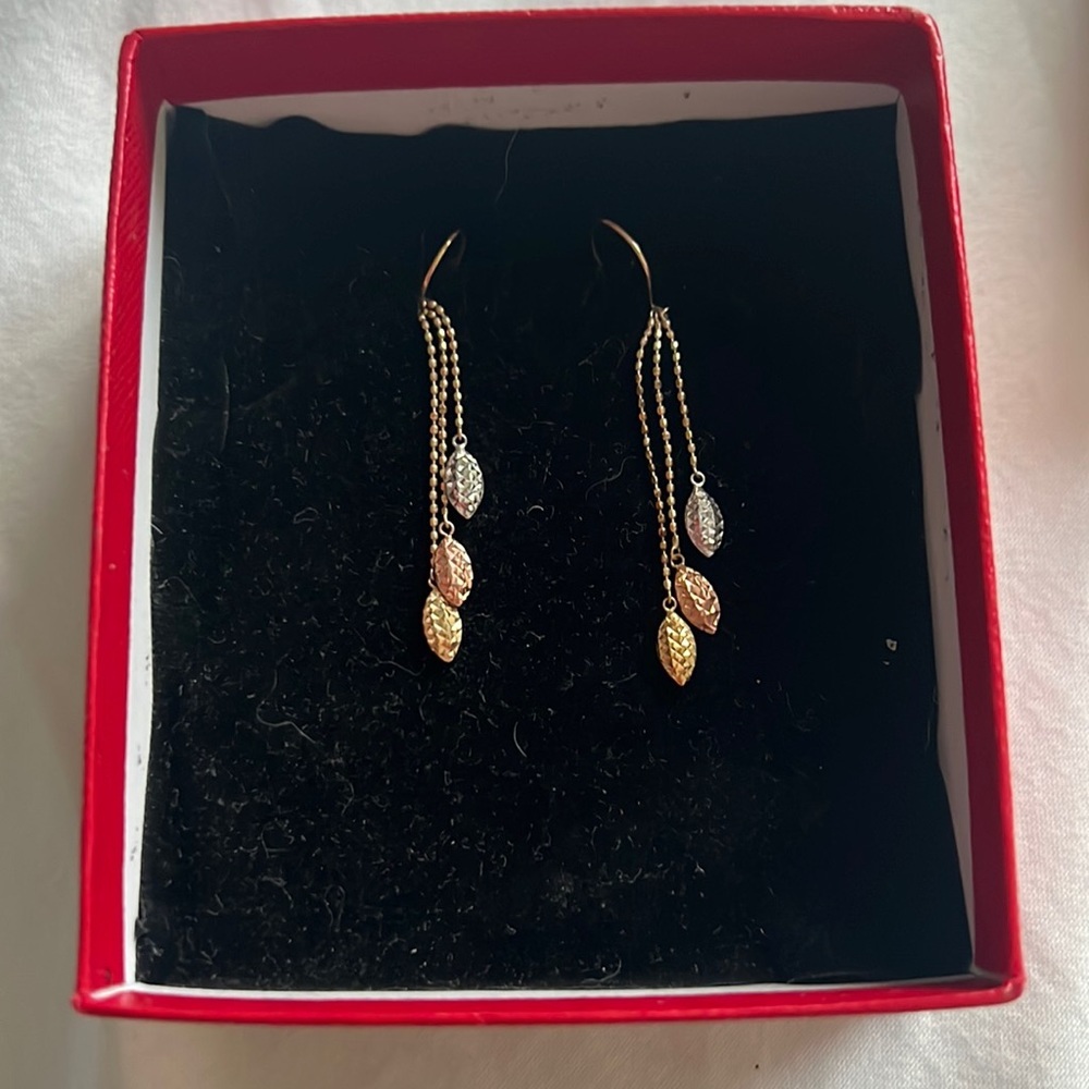 14kgf mixed metals dainty dangling leaf earrings NIB